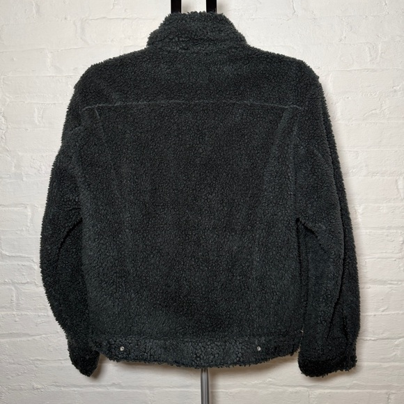 Levi's Men's Relaxed Vintage Fit Black Sherpa Fleece Trucker Jacket - Picture 5 of 7